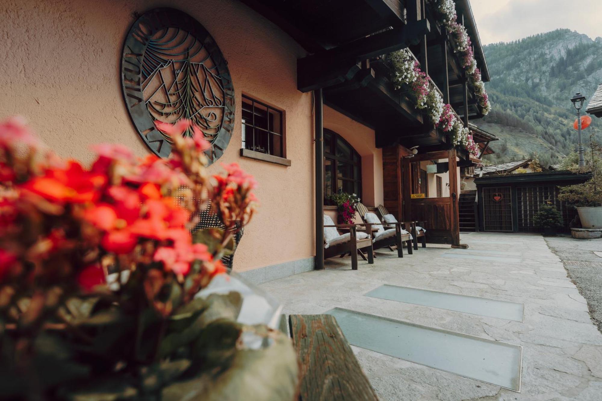 Locanda La Brenva - Estella Hotel Collection & Experience Courmayeur Zewnętrze zdjęcie